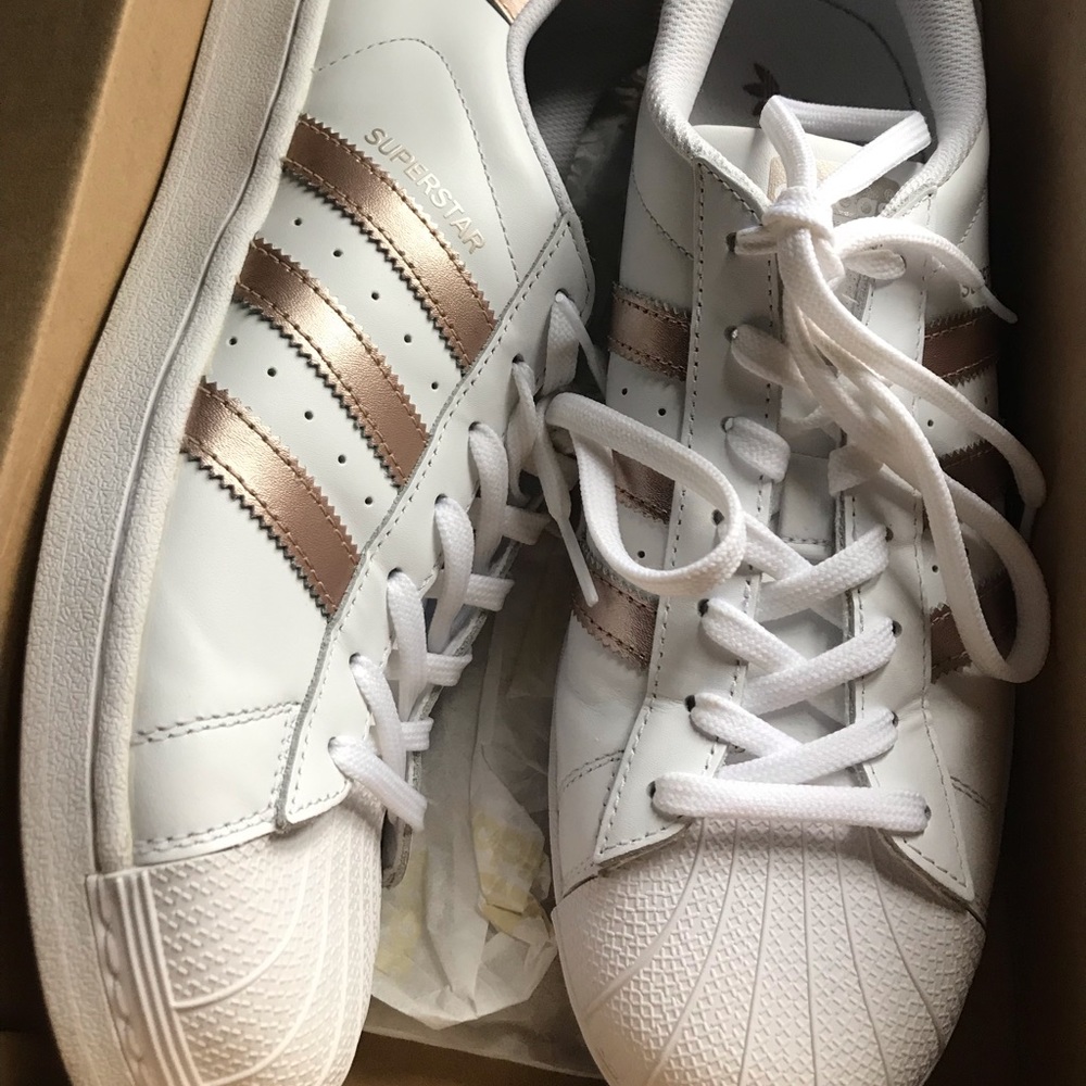 ADIDAS SHOE